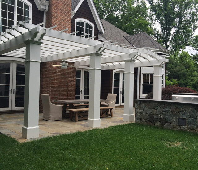 Patio with Outdoor Kitchen (img_48)